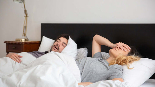 Problème de ronflement : 5 meilleurs conseils pour mieux respirer